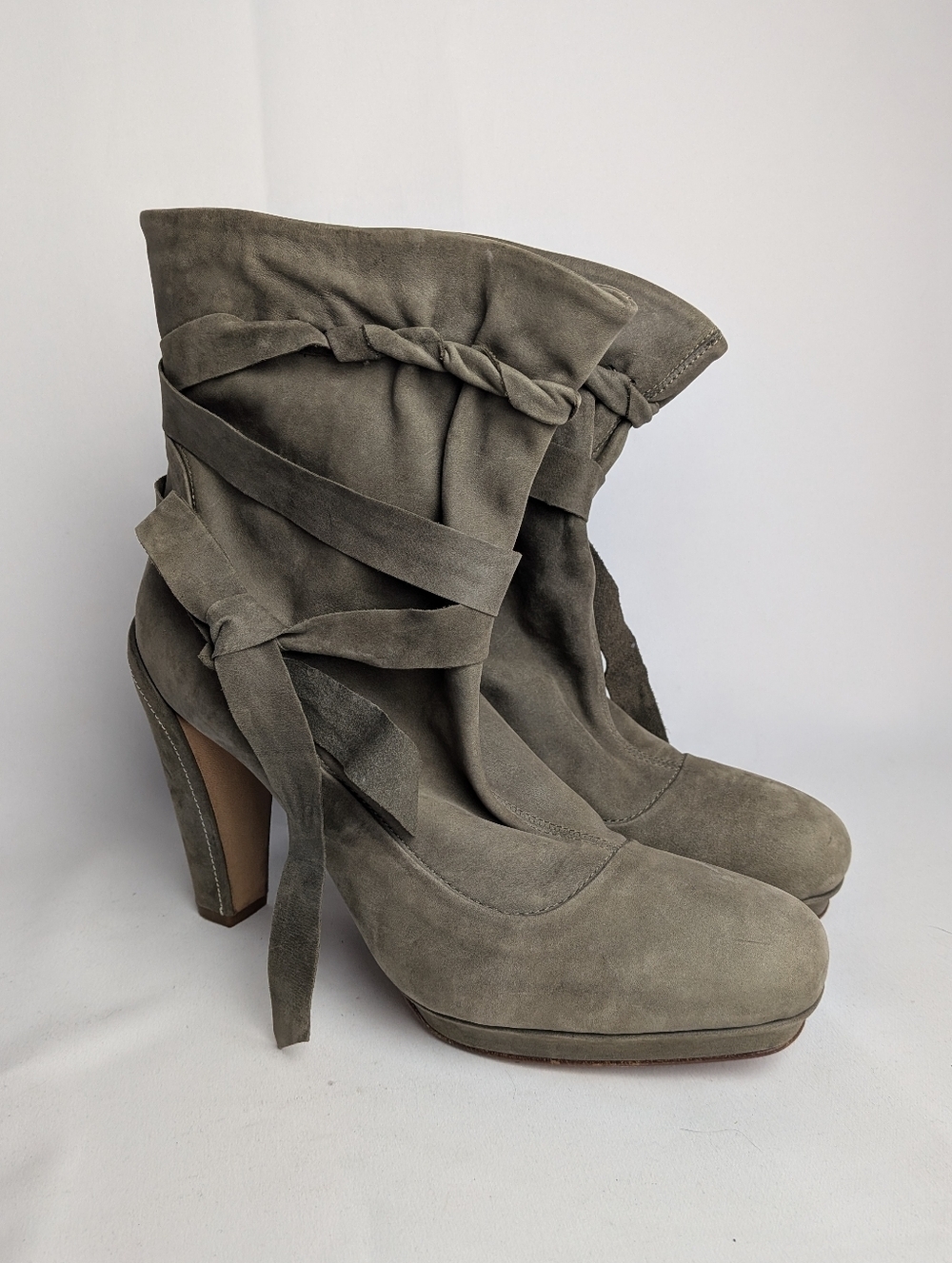 HUGO BOSS Heel 100% Suede Ankle Boots Green Color Size 40 = 9.5, 10 US